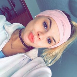 Meet your Posher, Annastasya